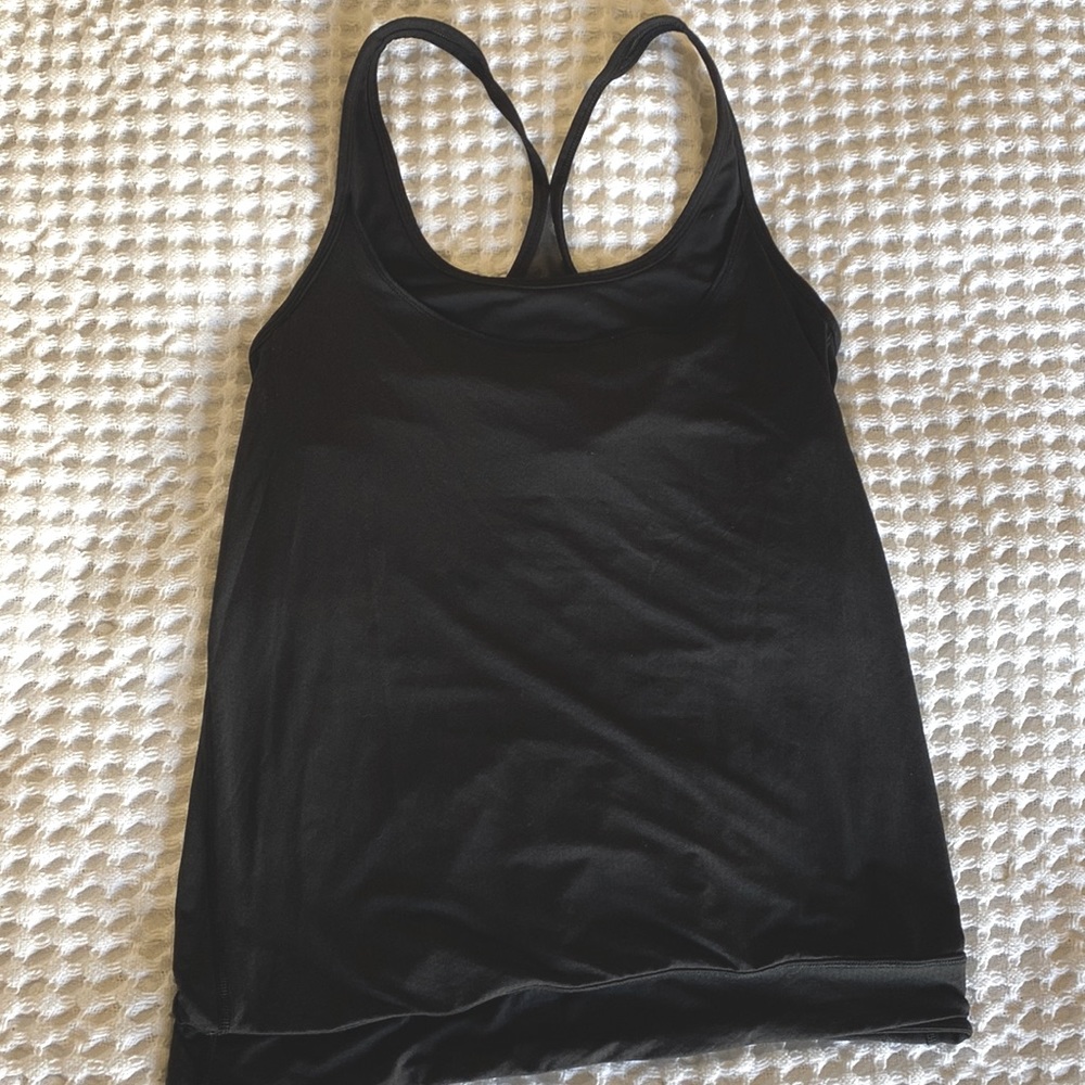 Lululemon no limits tank with built in bra.